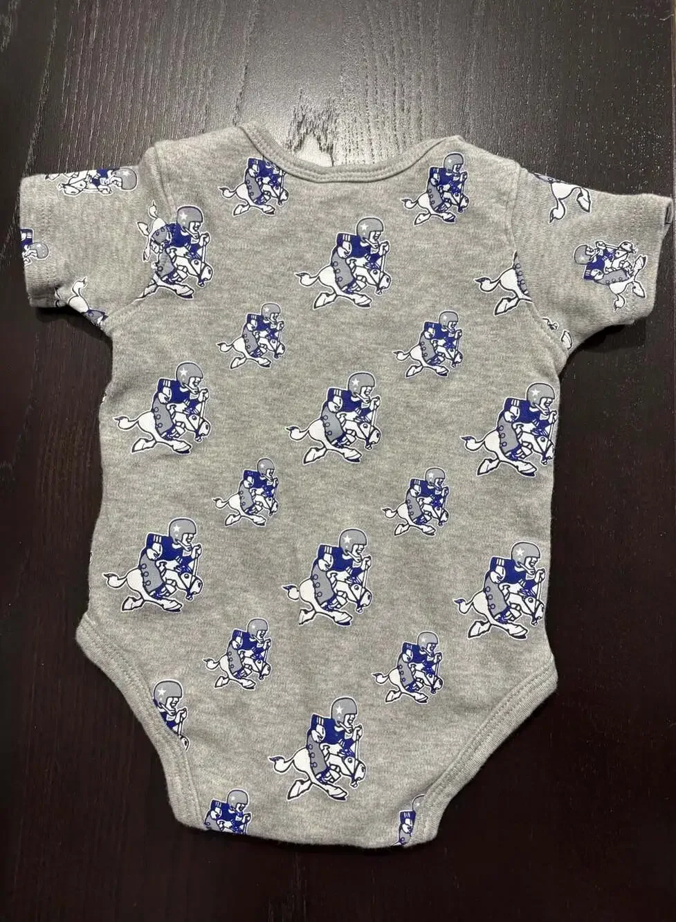 NFL Dallas Cowboys Infant Bodysuit Size 0/3M Grey